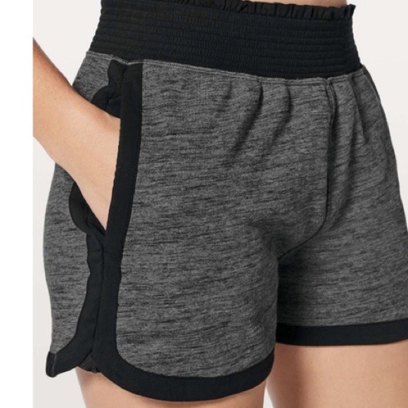 Lululemon lounge shorts gray and black heather - Picture 2 of 4